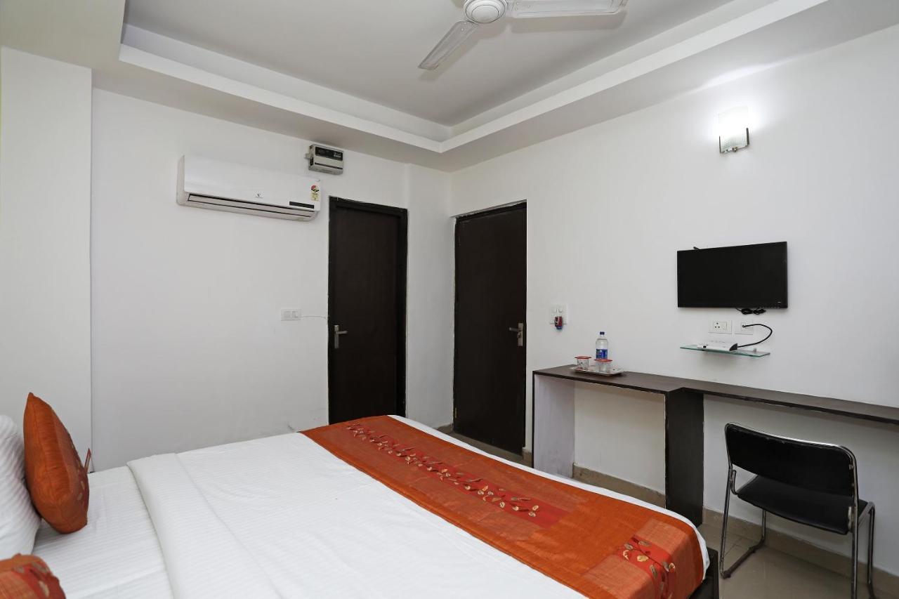Oyo 11392 The Hotel Grand Hospitality 诺伊达 外观 照片