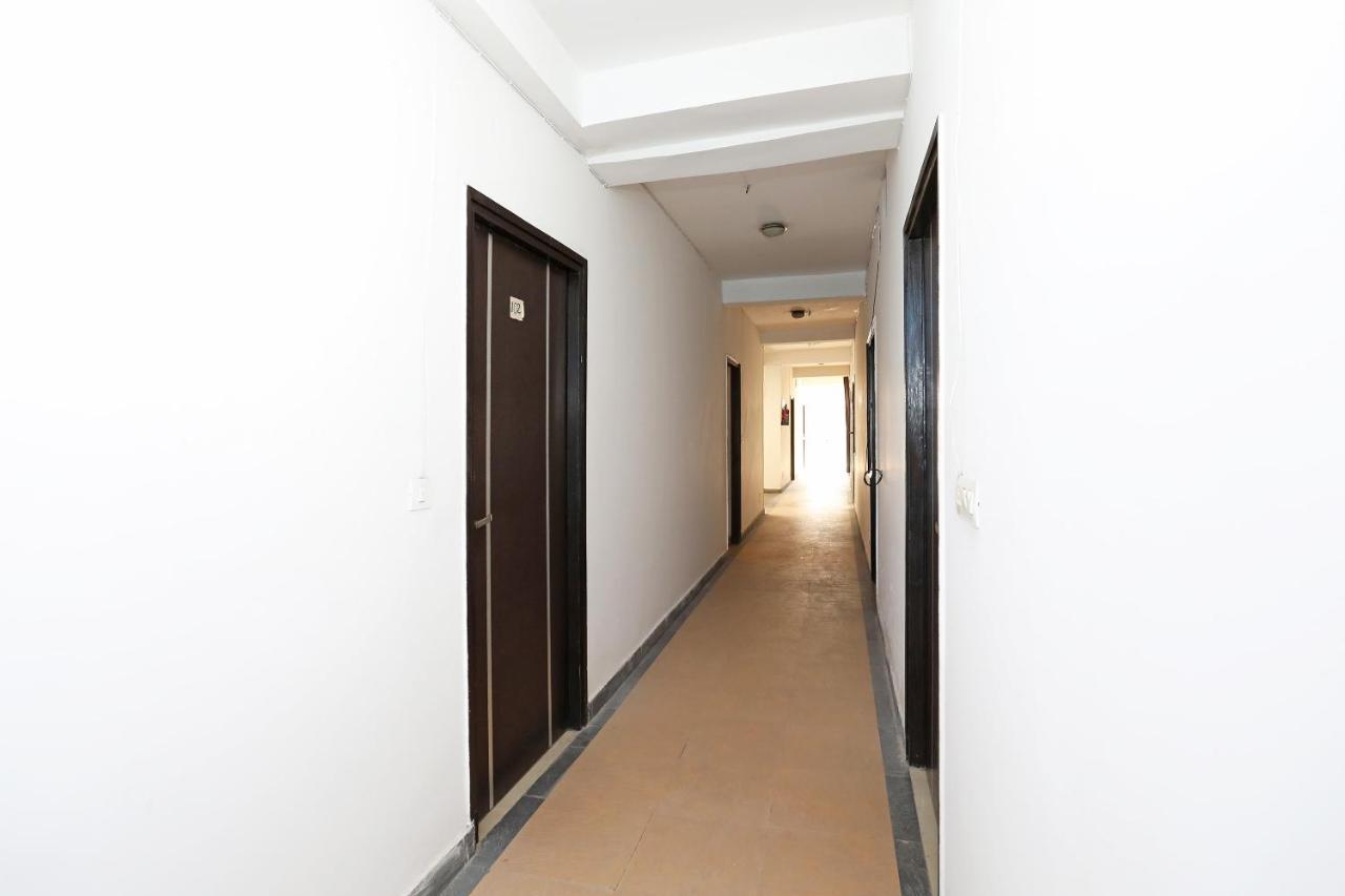 Oyo 11392 The Hotel Grand Hospitality 诺伊达 外观 照片
