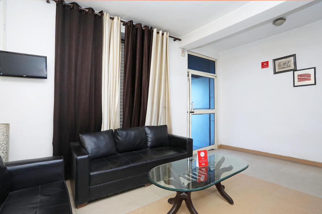 Oyo 11392 The Hotel Grand Hospitality 诺伊达 外观 照片