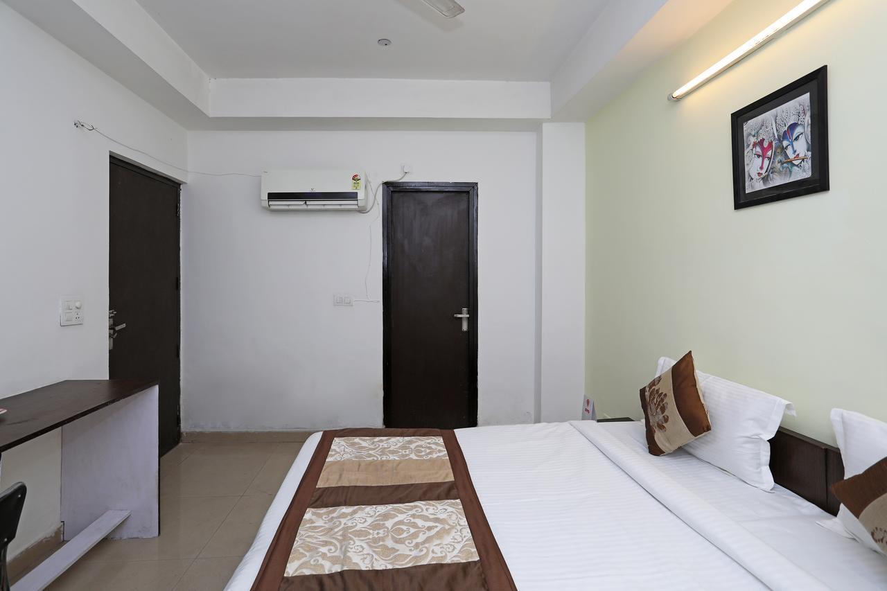 Oyo 11392 The Hotel Grand Hospitality 诺伊达 外观 照片